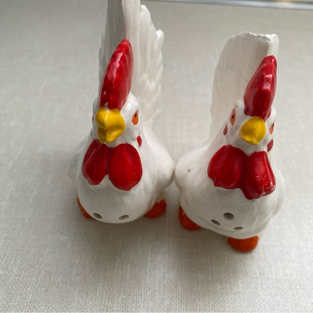 Vintage Japan Rooster Hen Chicken Salt And Pepper Shakers‎ Set